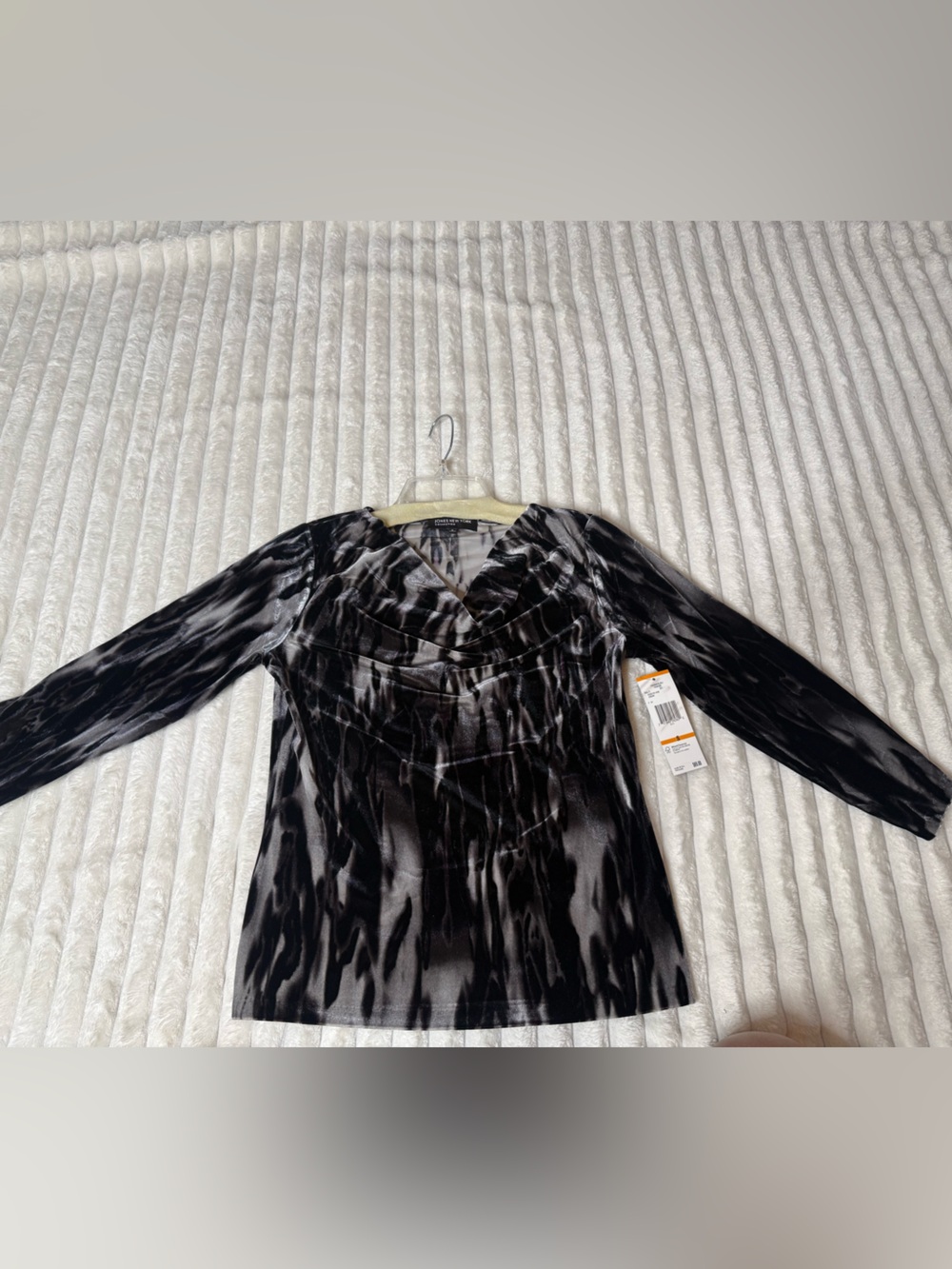 Jones New York Black & Gray Tie-Dye V-Neck Blouse NWT